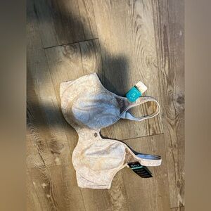 Bali women’s bra size 38D NWT